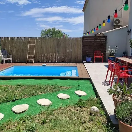 Dom wakacyjny Charmante Avec Piscine